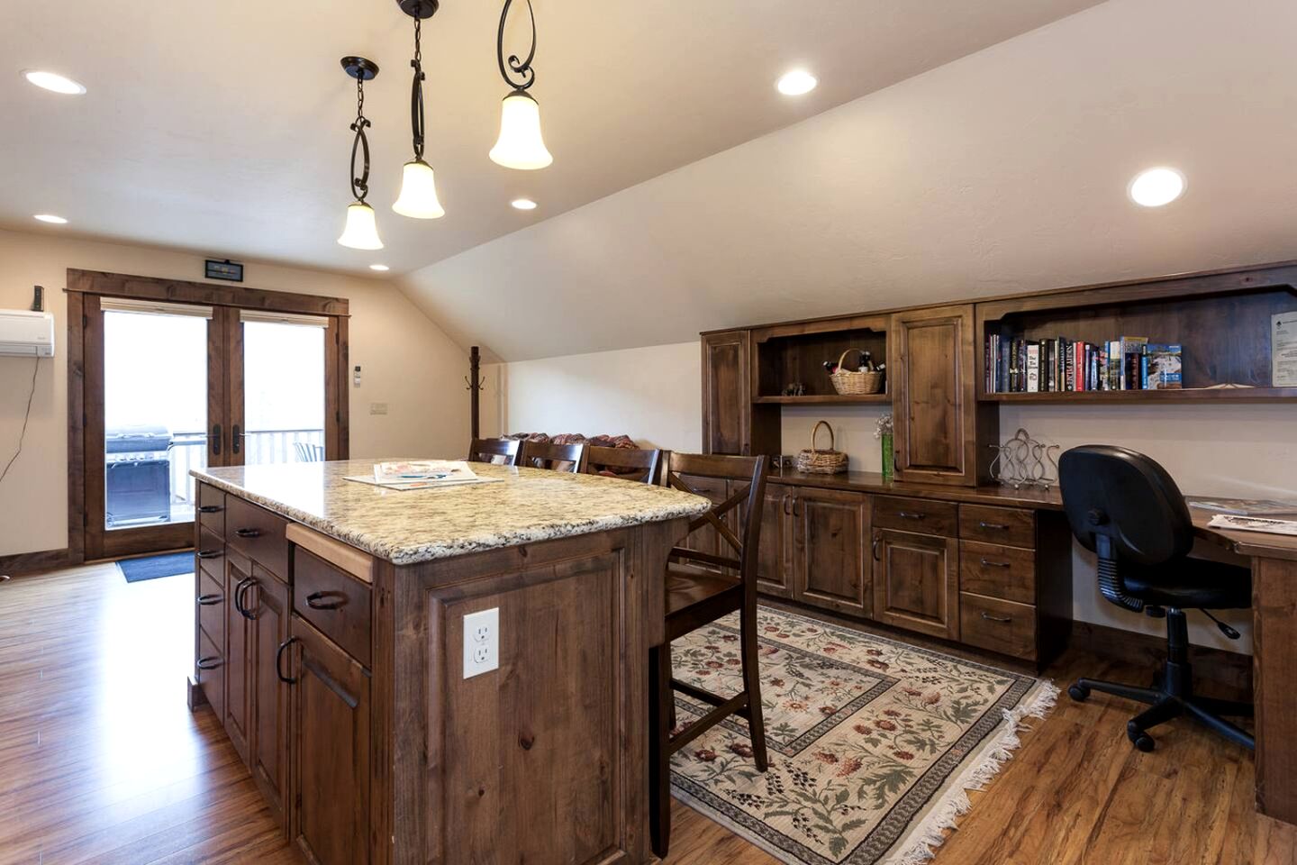 Deluxe Getaway Rental in a Mountain Cabin near Lake McDonald, Montana