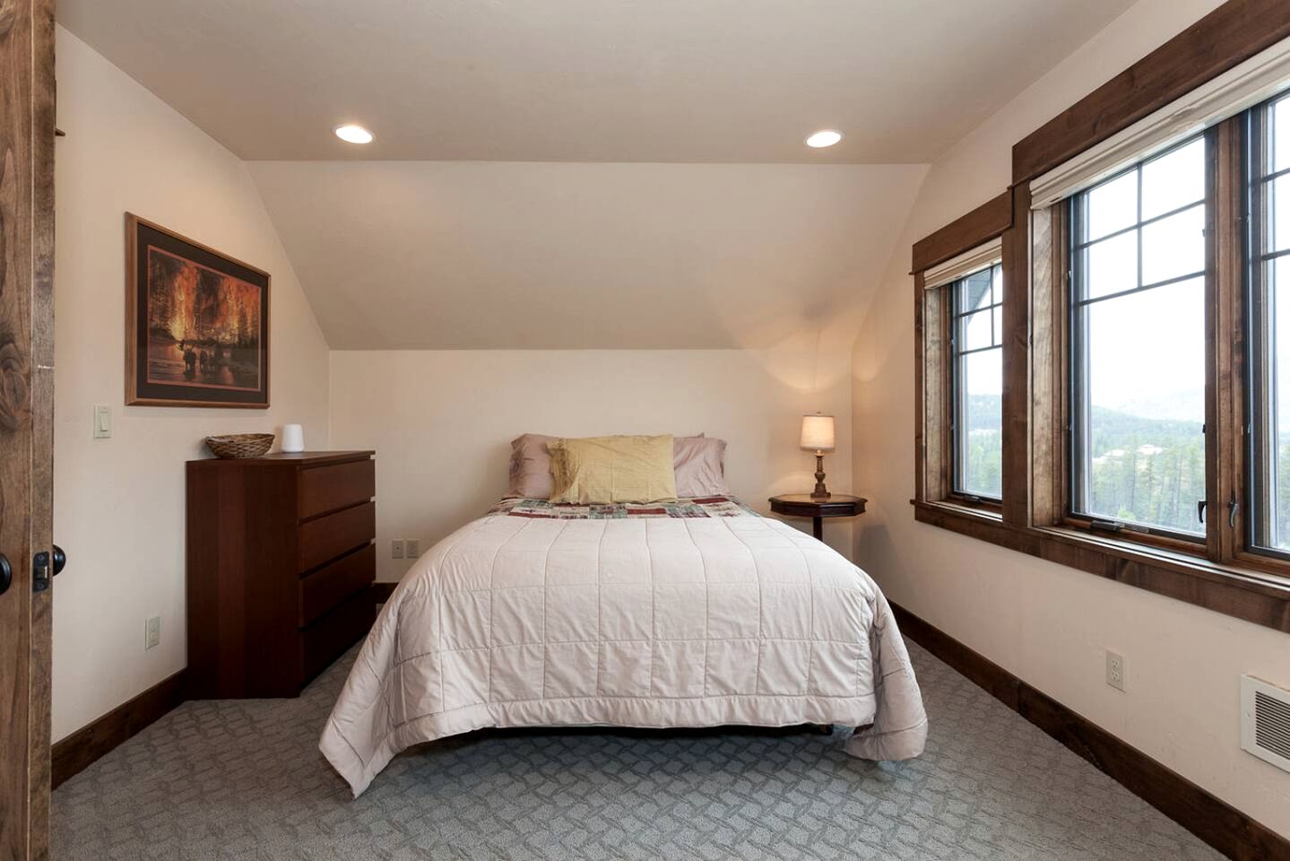 Deluxe Getaway Rental in a Mountain Cabin near Lake McDonald, Montana