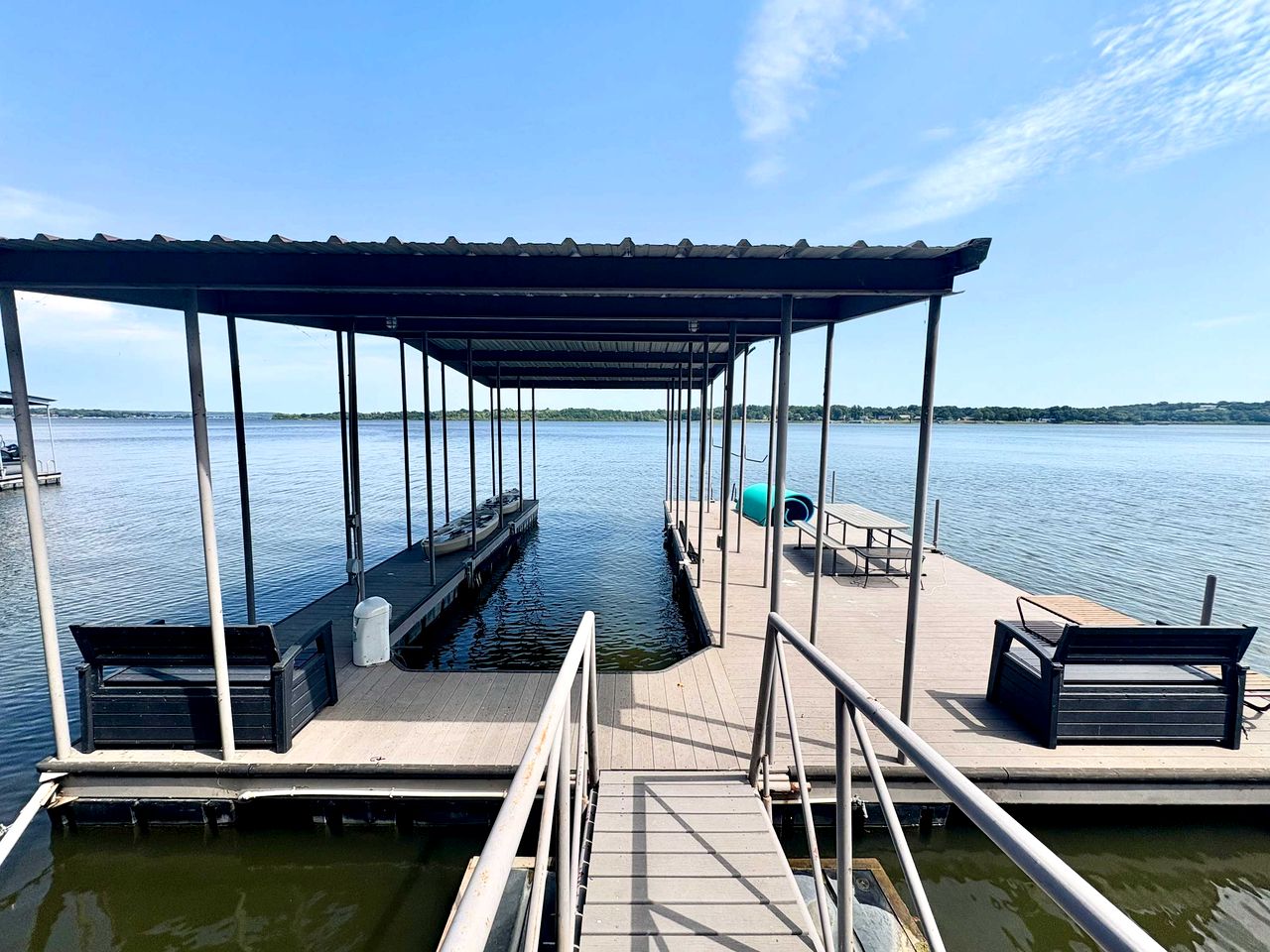 Luxurious Lakefront Home with Private Dock near Wolf Creek Marina, Oklahoma
