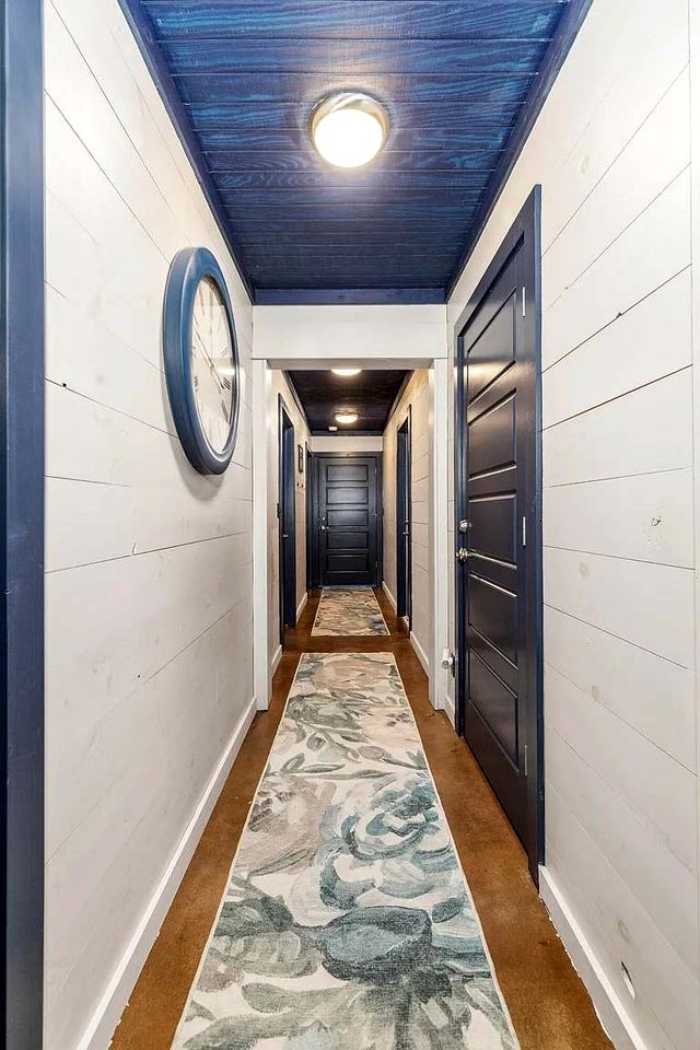 Luxurious Lakefront Home with Private Dock near Wolf Creek Marina, Oklahoma