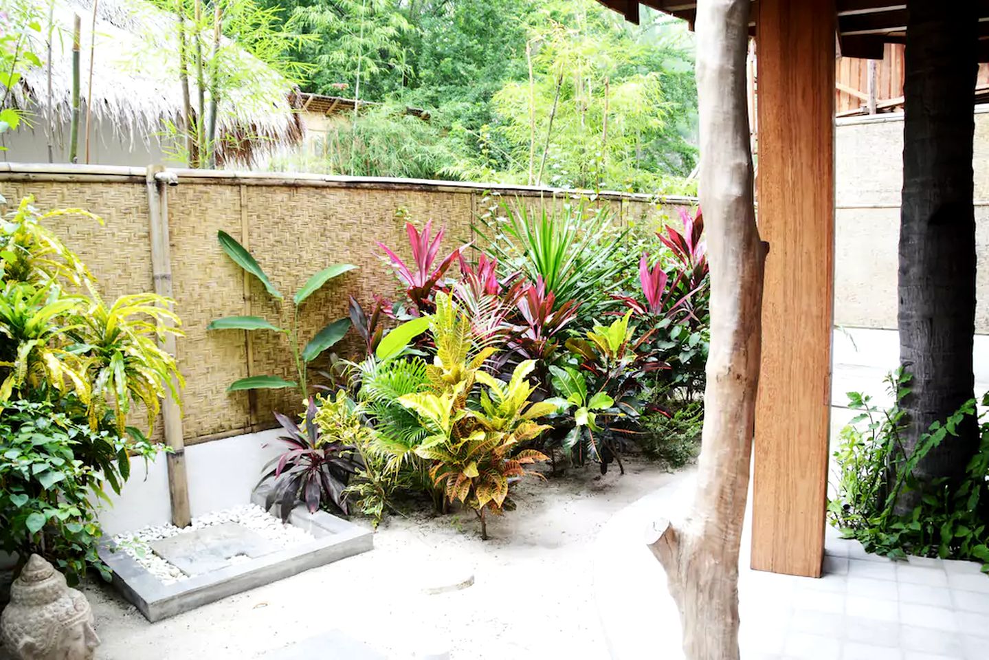 Luxury Tree House with Pool and Balcony on Gili Trawangan, Indonesia