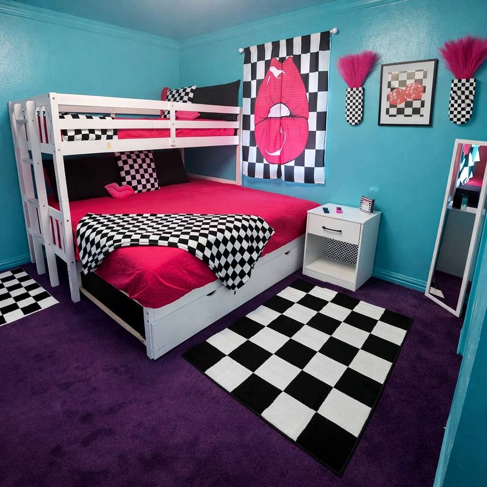 Ultimate Girls’ Getaway House with Hot Tub, Movie Room & Margarita Machine in Lone Star, Texas