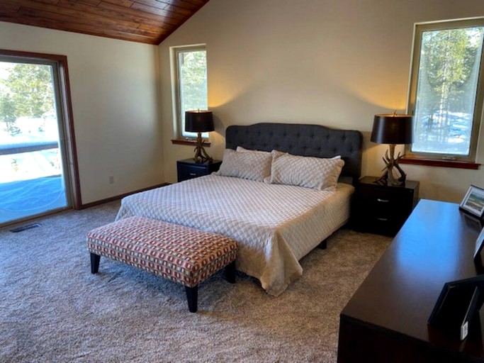 Cabins (United States of America, West Glacier, Montana)