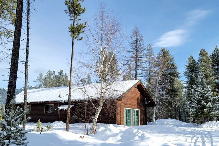 Cabins (United States of America, West Glacier, Montana)