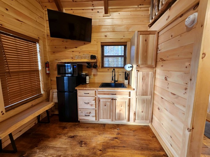 Cabins (United States of America, Franklin, Ohio)