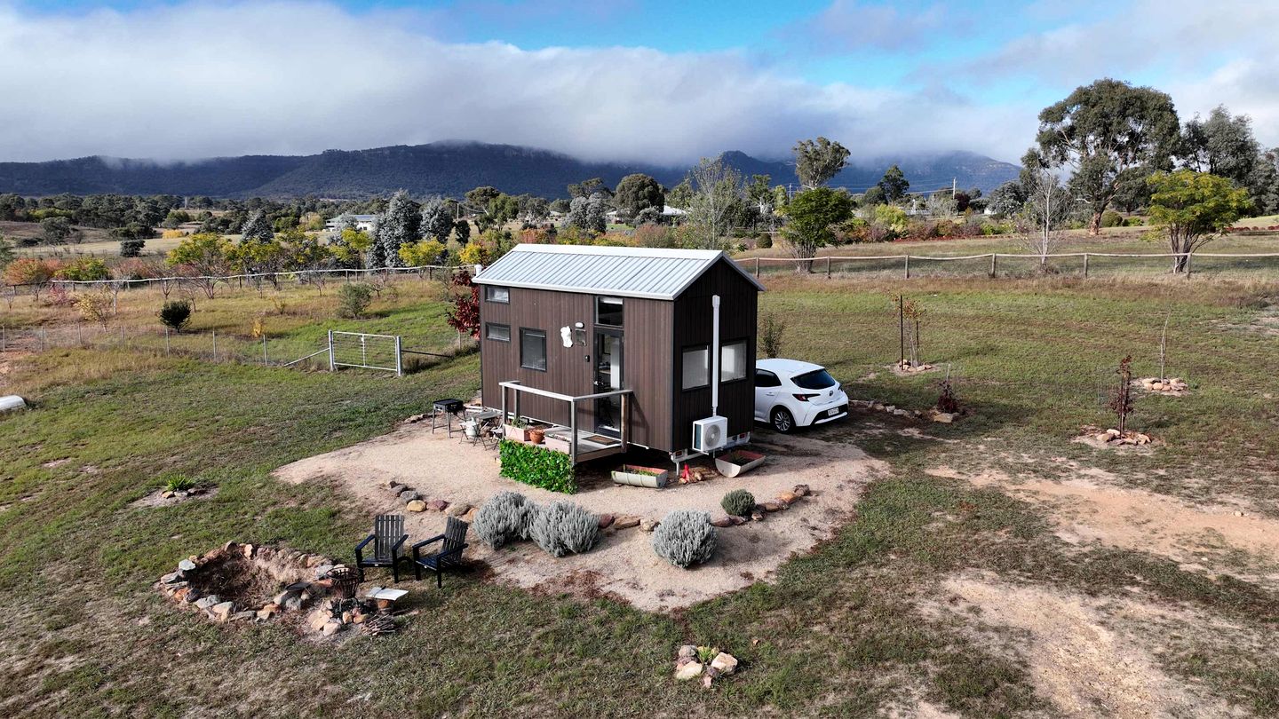 Glamp on a Vineyard in the Mudgee Wine Region near Wollemi National Park