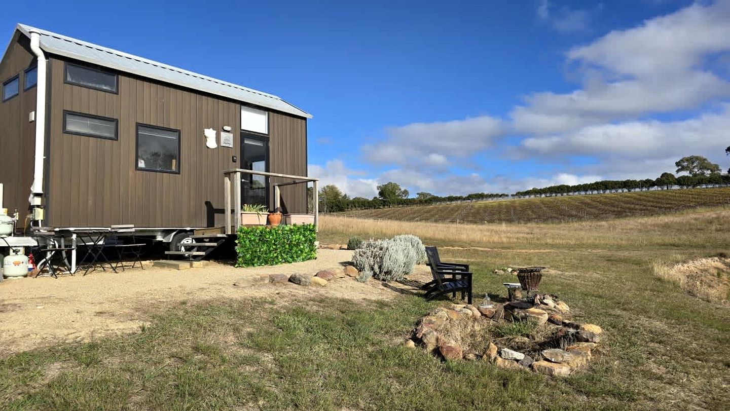 Glamp on a Vineyard in the Mudgee Wine Region near Wollemi National Park