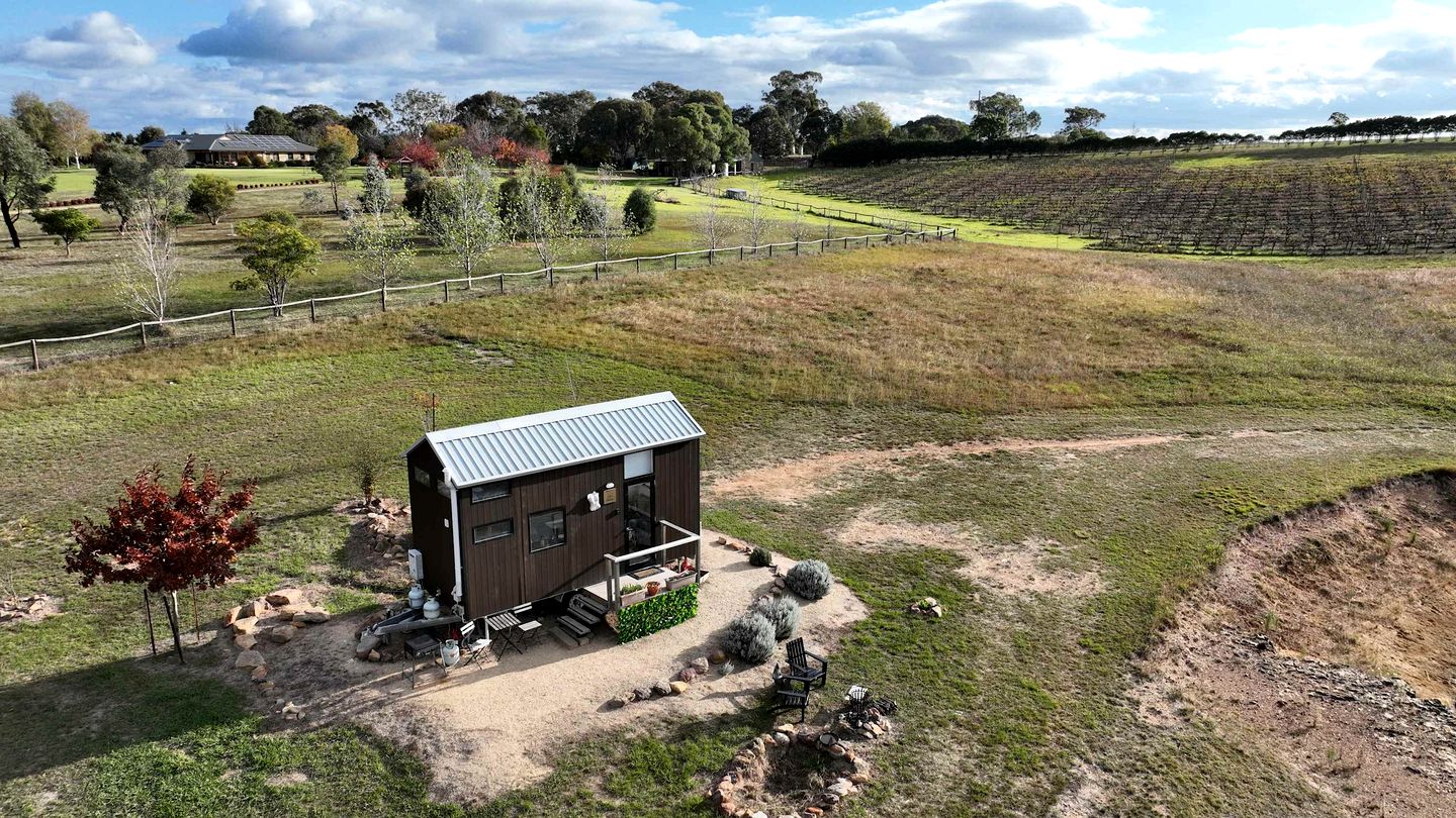 Glamp on a Vineyard in the Mudgee Wine Region near Wollemi National Park