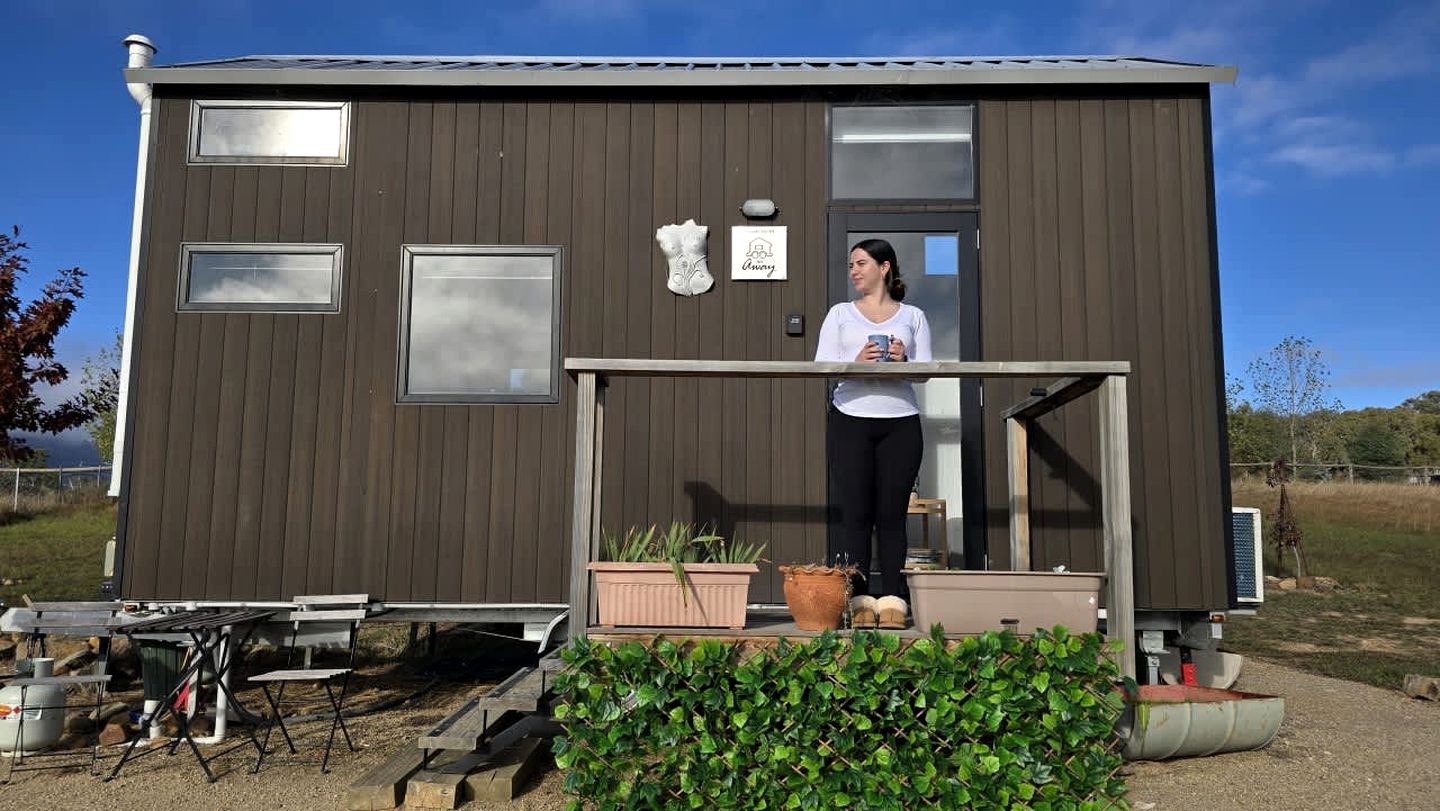 Glamp on a Vineyard in the Mudgee Wine Region near Wollemi National Park
