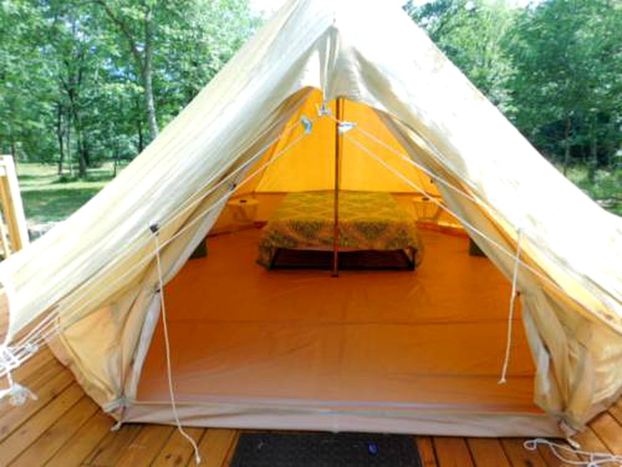 Romantic Getaway in a Bell Tent near Beavers Bend State Park, Oklahoma