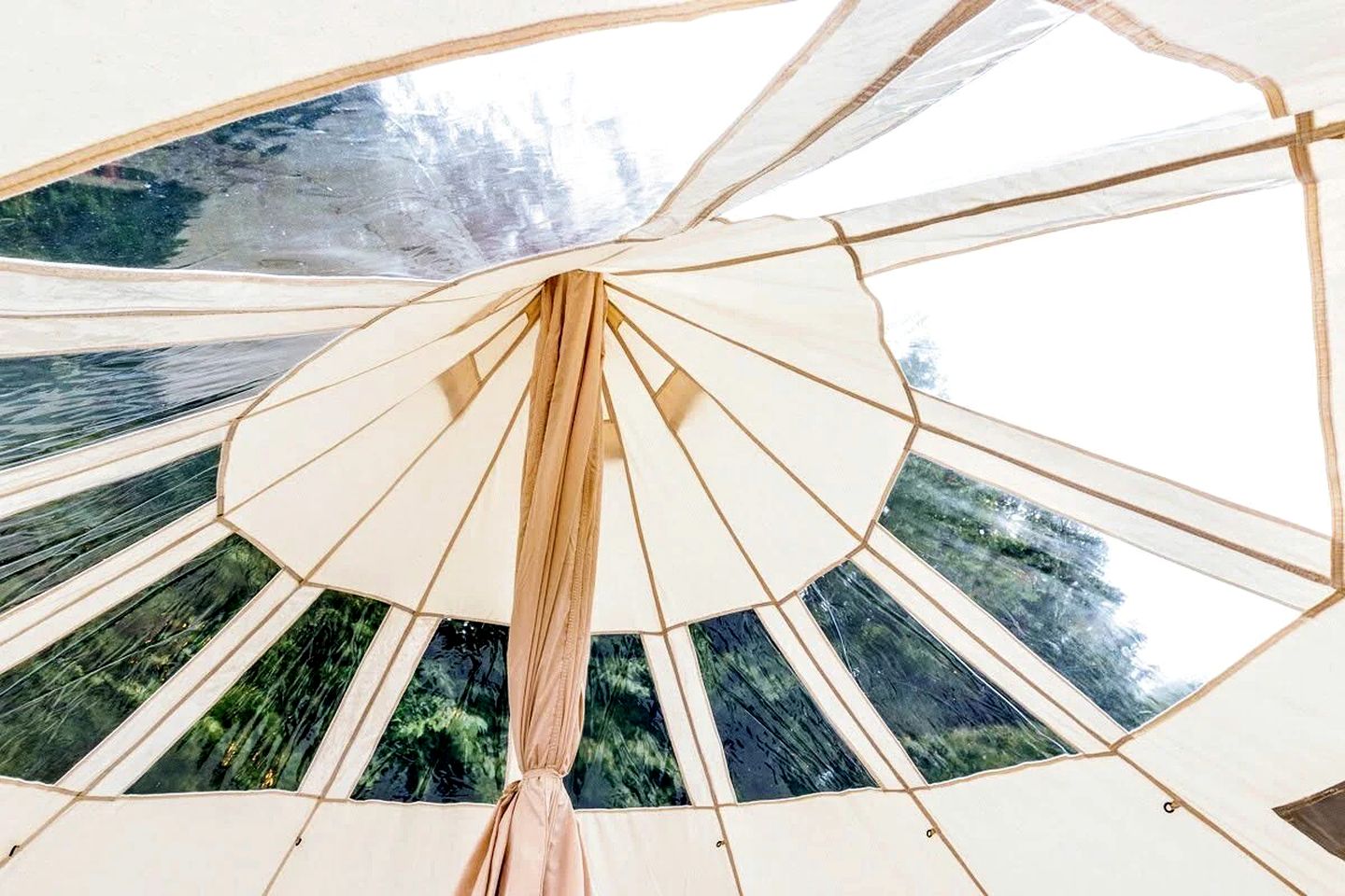 Radiant Stargazing Bell Tent Oasis Near Sinking Creek, Missouri