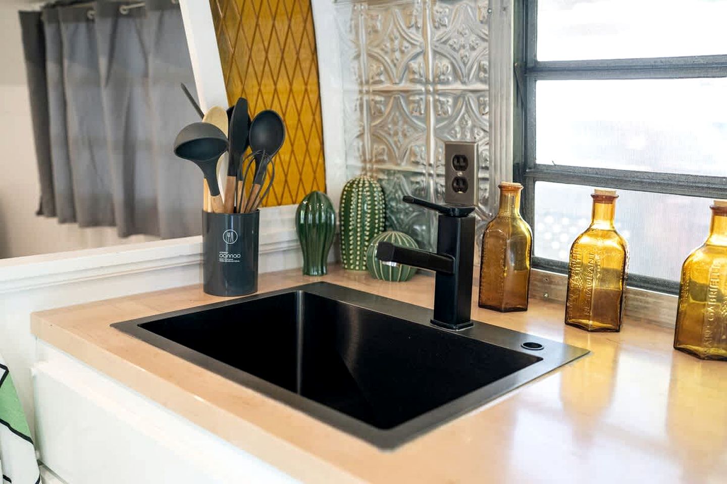 Glamping in an Airstream: Beautiful Accommodation near Tobermory, Canada