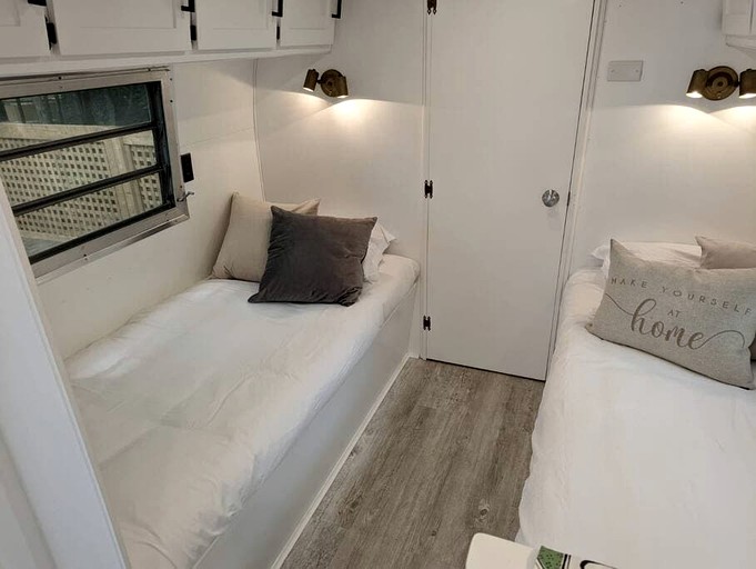 Airstreams (Canada, Northern Bruce Peninsula, Ontario)