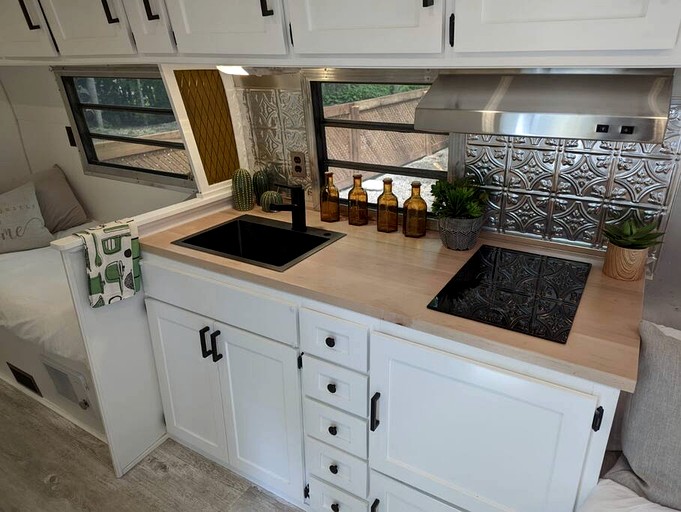 Airstreams (Canada, Northern Bruce Peninsula, Ontario)