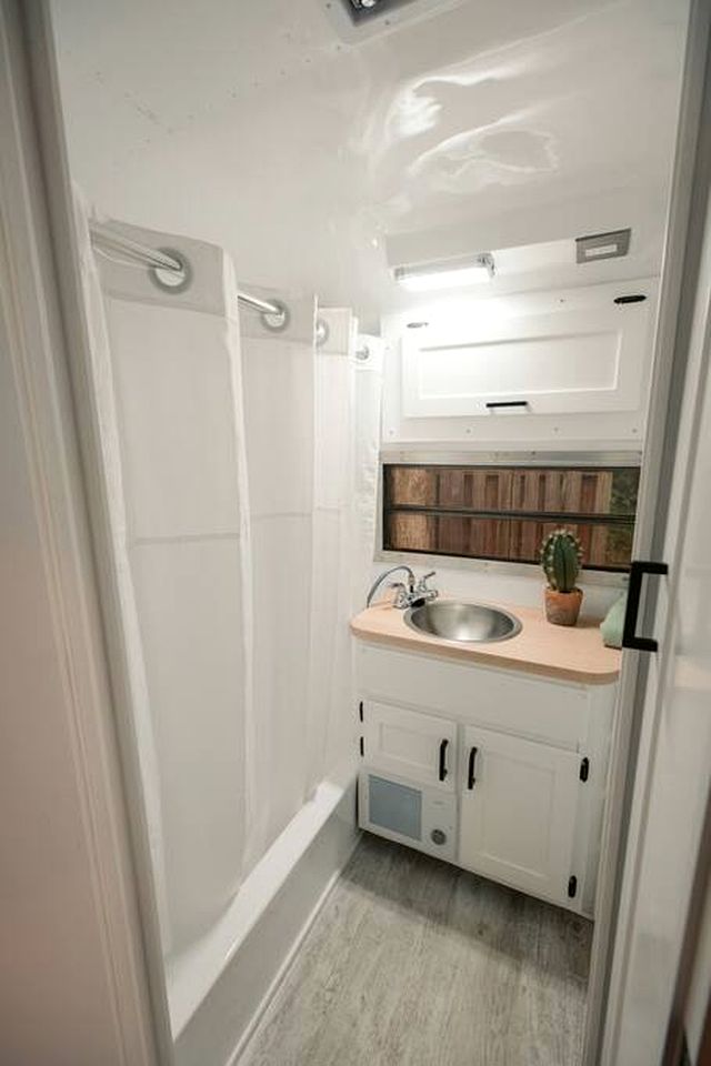 Glamping in an Airstream: Beautiful Accommodation near Tobermory, Canada