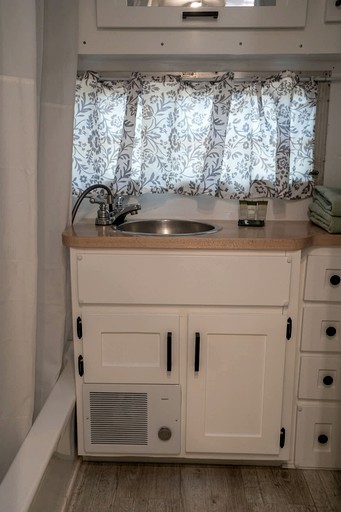 Airstreams (Canada, Northern Bruce Peninsula, Ontario)