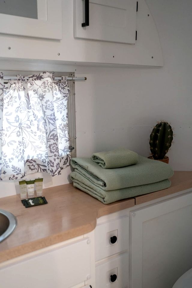 Glamping in an Airstream: Beautiful Accommodation near Tobermory, Canada