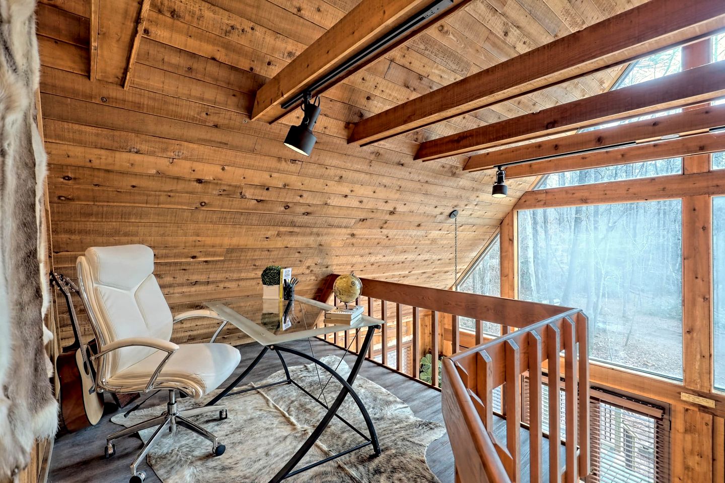 Glamping in this Amazing Waterfront A-Frame with Outdoor Kitchen and Fire-Pit near Helen, GA
