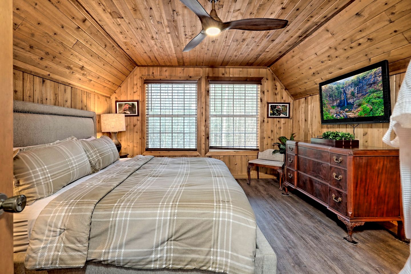 Glamping in this Amazing Waterfront A-Frame with Outdoor Kitchen and Fire-Pit near Helen, GA