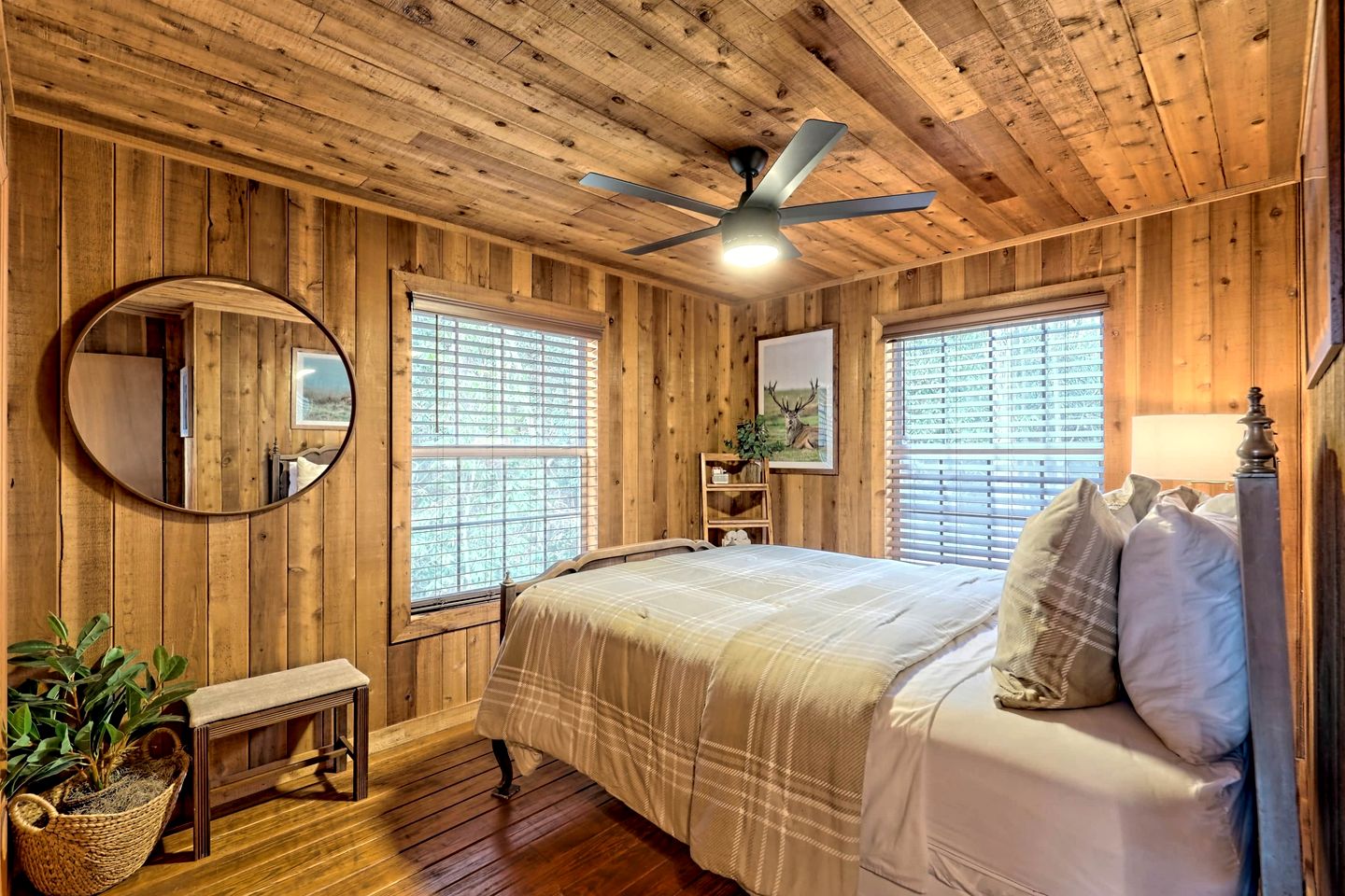 Glamping in this Amazing Waterfront A-Frame with Outdoor Kitchen and Fire-Pit near Helen, GA