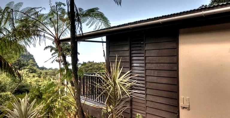 Cabins (Roseau, Saint George, Dominica)