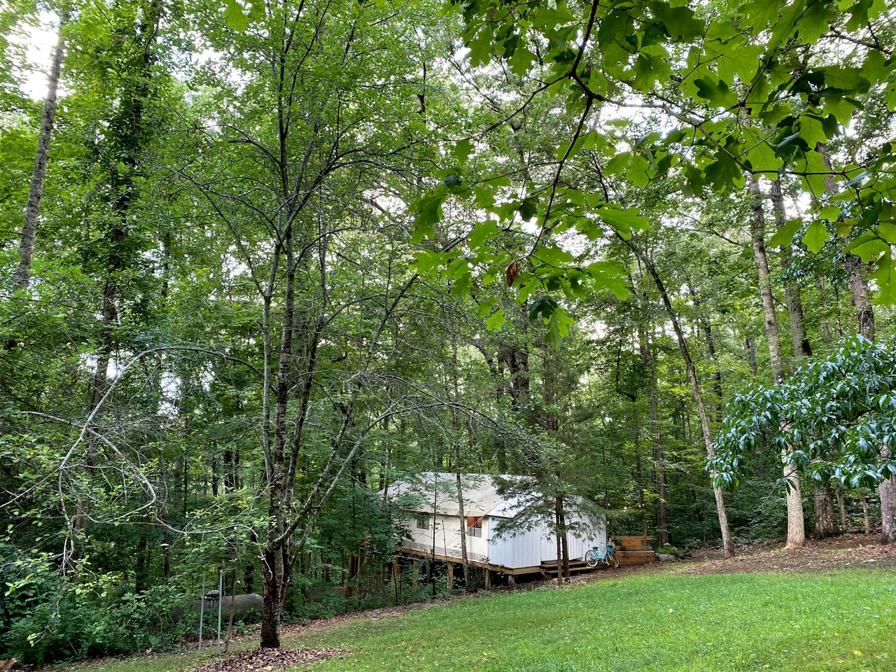 Serene Safari Tent Surrounded by Peaceful Woodland in Signal Mountain, Tennesse