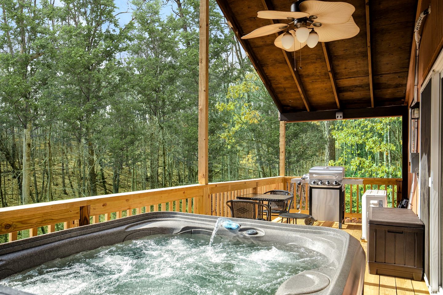 Mountainside Cabin with Hot Tub, Fire Pit and Modern Touches Nestled in the Woods of Hedgesville, WV - Just Minutes from Berkeley Springs
