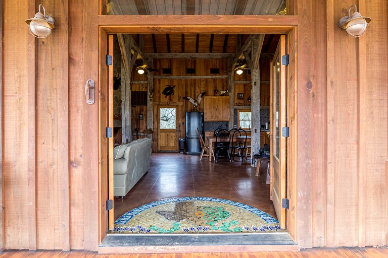 Log Cabins (Lake Buchanan, Texas, United States)