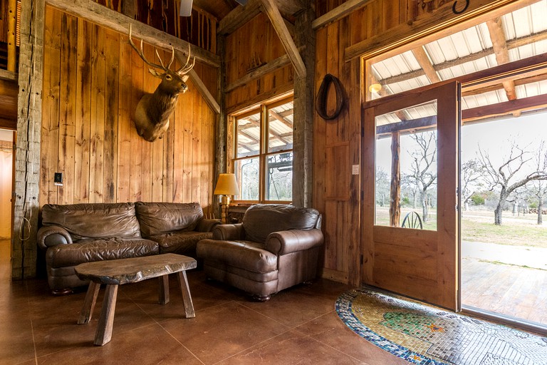 Log Cabins (Lake Buchanan, Texas, United States)