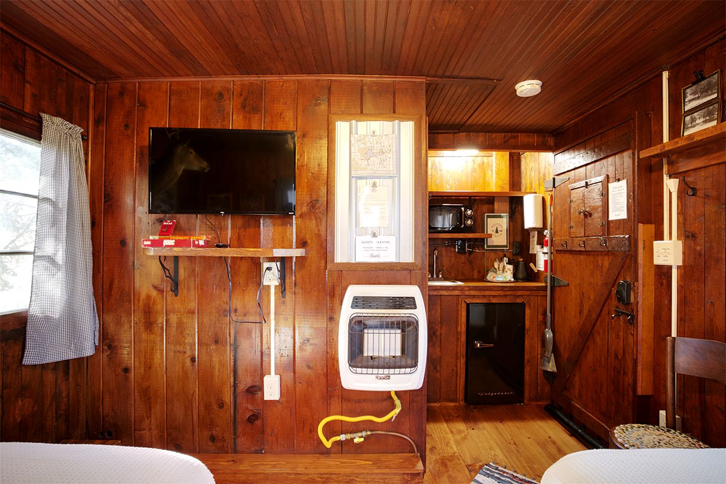 Glamping Cabins for Nature Enthusiasts in Cadillac, Michigan