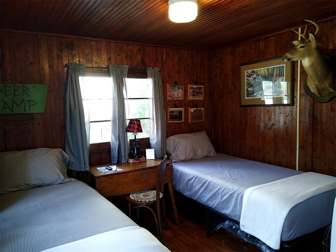 Cabins (United States of America, Cadillac, Michigan)