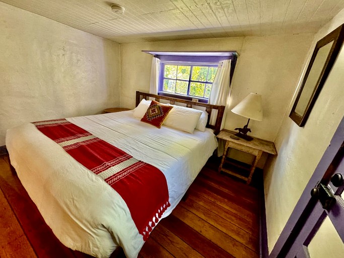 Cabins (United States of America, San Cristobal, New Mexico)