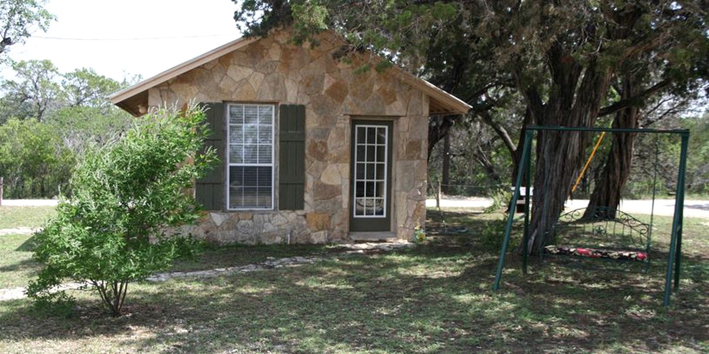 Glamping Cottage Rental in Cowboy Capital of the World, Texas