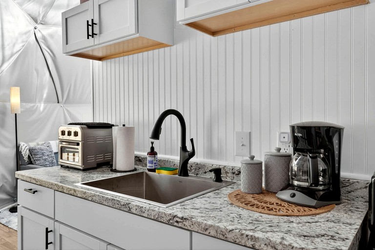 Domes (United States of America, Wardensville, West Virginia)