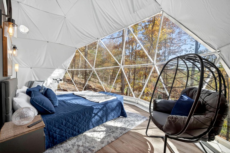 Domes (United States of America, Wardensville, West Virginia)