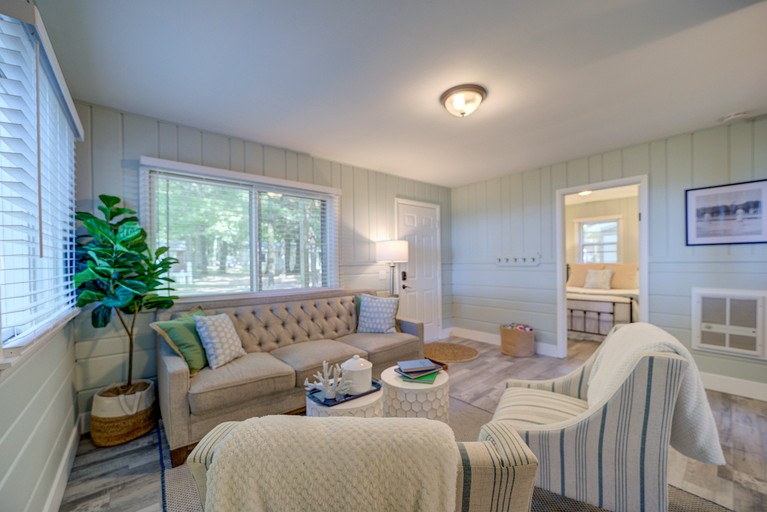 Cabins (United States of America, Muskegon, Michigan)