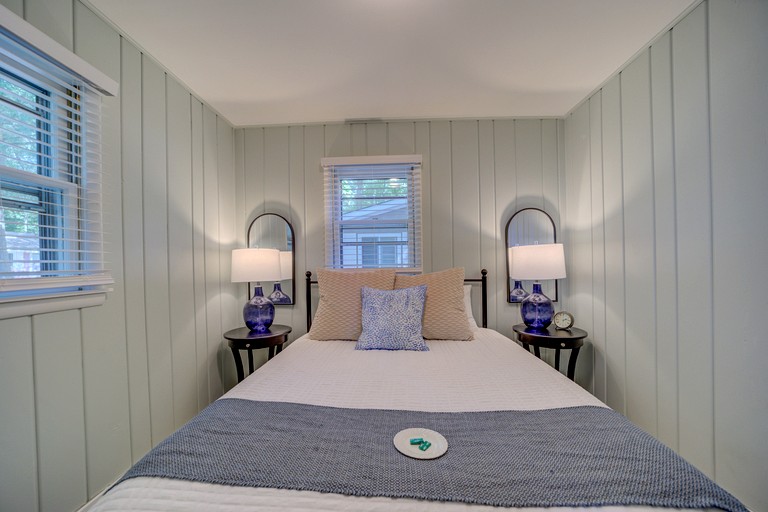 Cabins (United States of America, Muskegon, Michigan)