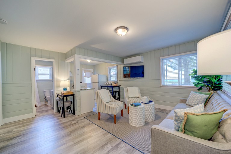 Cabins (United States of America, Muskegon, Michigan)