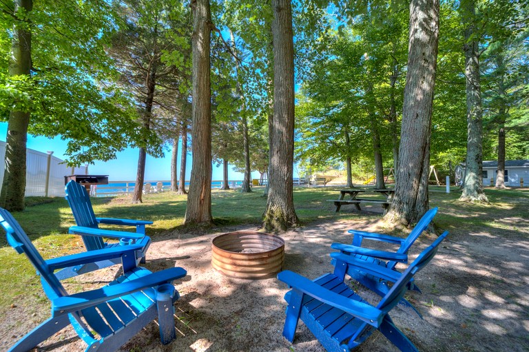 Cabins (United States of America, Muskegon, Michigan)
