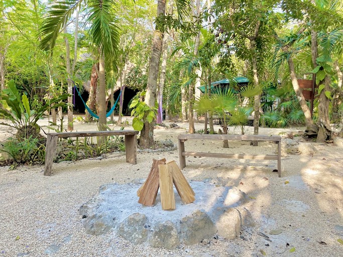 Domes (Mexico, Chemuyil, Quintana Roo)