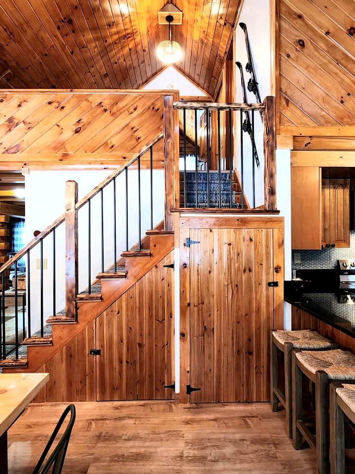 Deer Trail Lodge in North Creek, NY