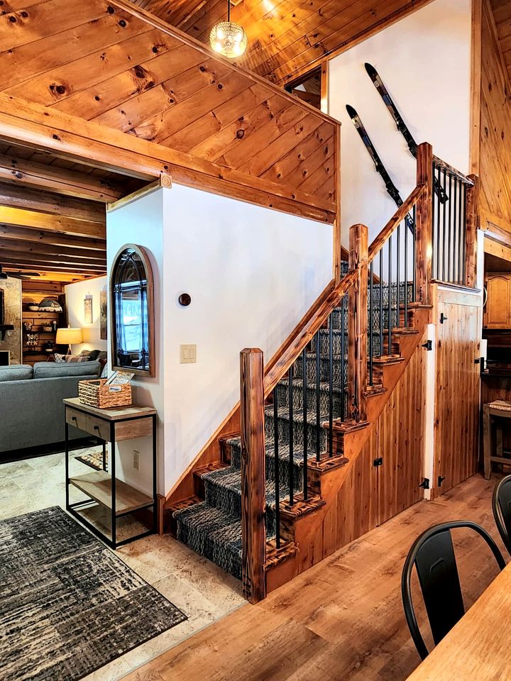 Deer Trail Lodge in North Creek, NY