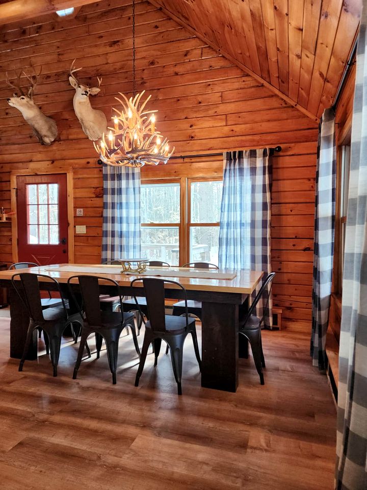 Deer Trail Lodge in North Creek, NY