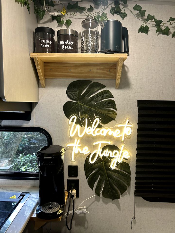 Unique Jungle-Style Glamping RV with 8-Foot Suspended Tree Tent near Creek Trails in Forestburg, Texas