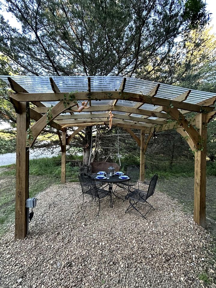 Unique Jungle-Style Glamping RV with 8-Foot Suspended Tree Tent near Creek Trails in Forestburg, Texas