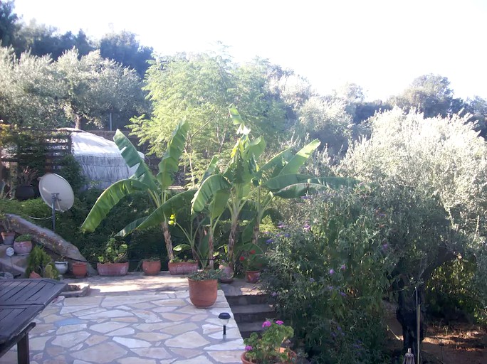 Yurts (Kalamata, Peloponnese, Greece)