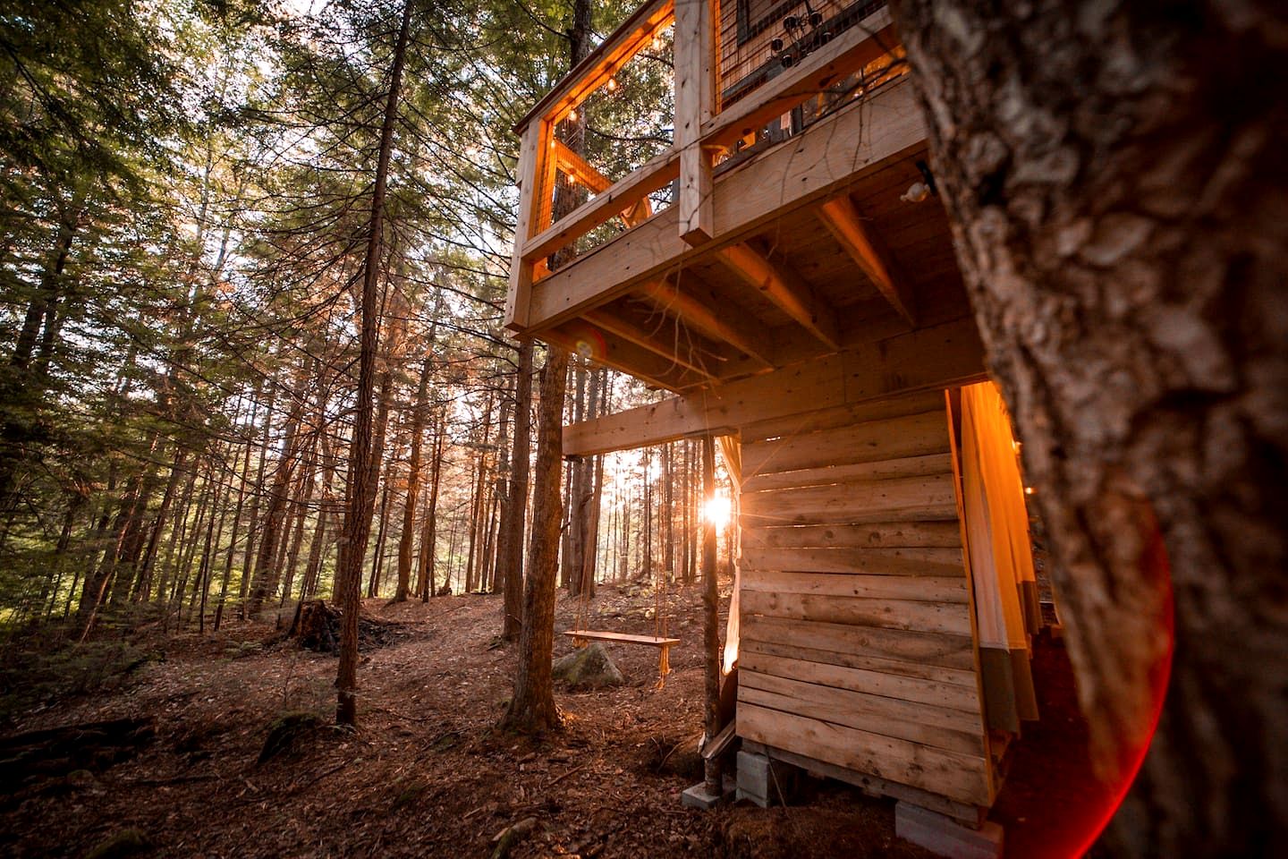 Cozy Treehouse with Sauna in Hardwick, VT