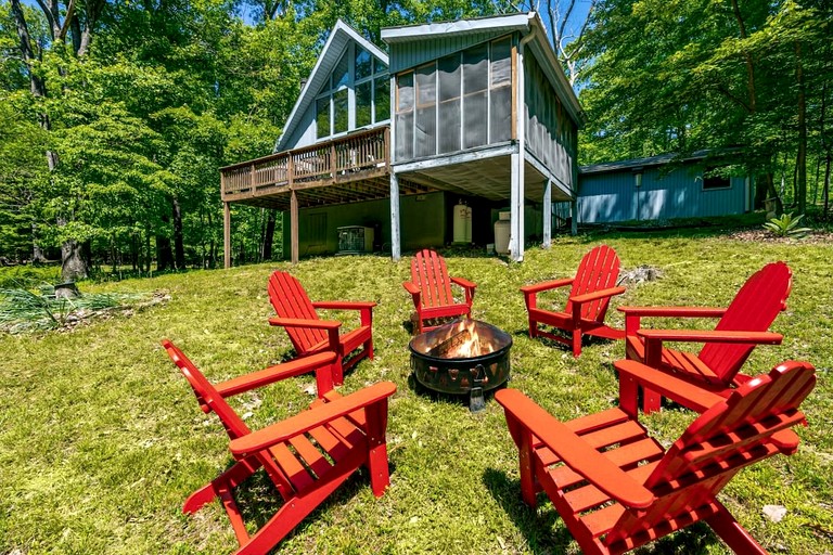 Cabins (United States of America, Hedgesville, West Virginia)