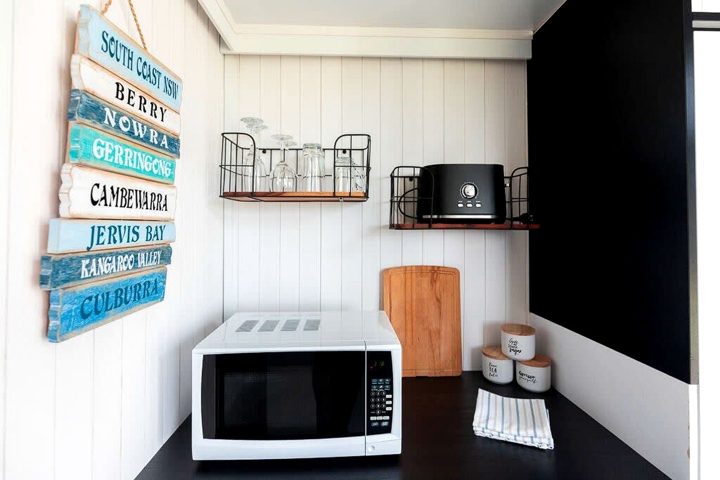 Serene Tiny House Rental Ideal for Glamping in NSW