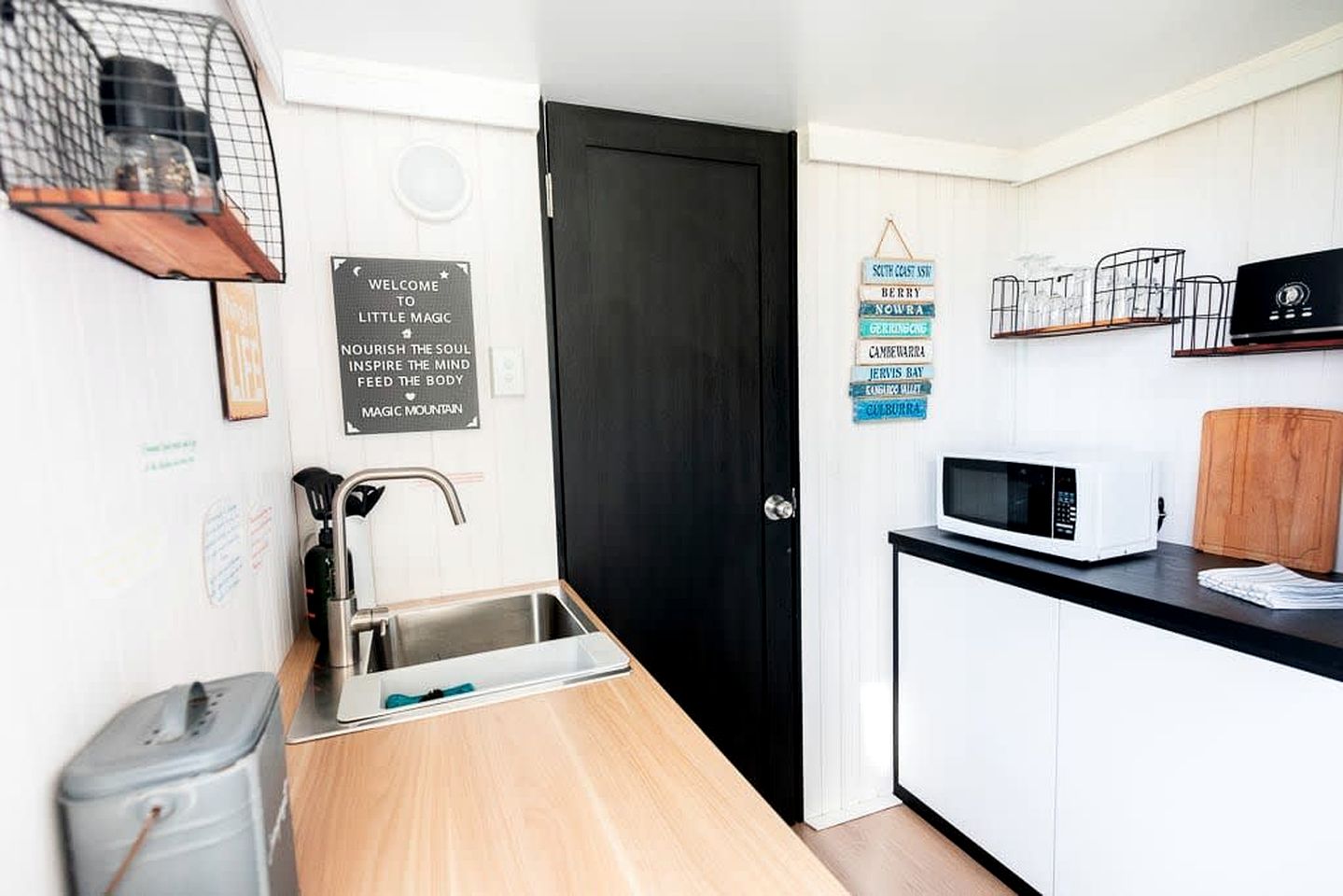 Serene Tiny House Rental Ideal for Glamping in NSW